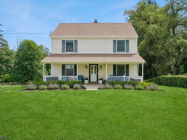 26 Longview Ave, Randolph, NJ 07869