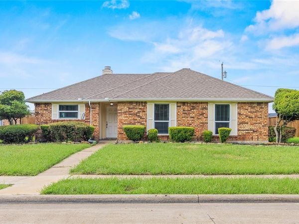 2217 Rockbluff Drive, Rowlett, TX 75088