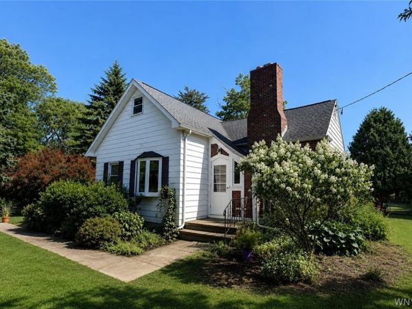 1481 Quaker Road, Orchard Park, NY 14127