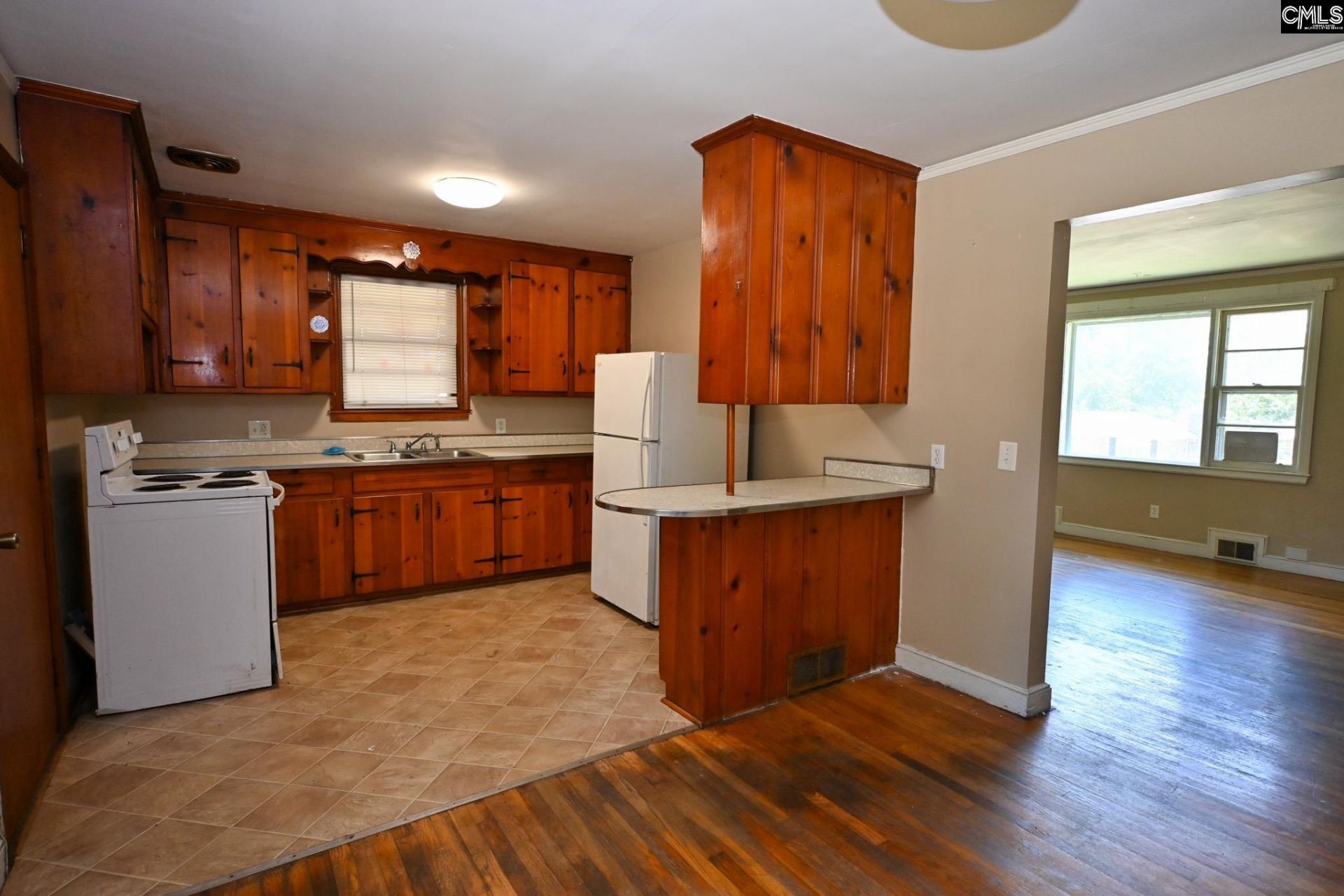 3615 Maybank Street  Photo 8