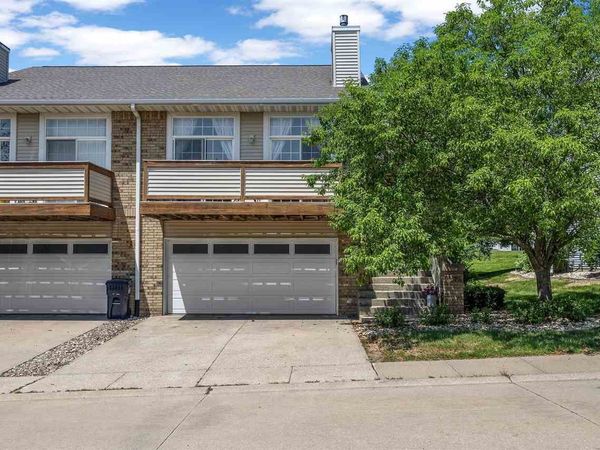 1516 Ranier Dr., Iowa City, IA 52246