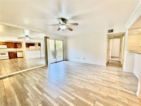 4410 Sandy River Drive, Unit 21, Las Vegas, NV 89103
