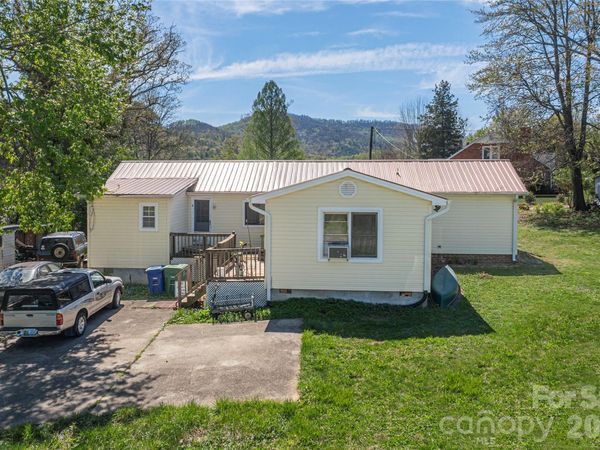 11 E Porter Road , Asheville, NC 28803