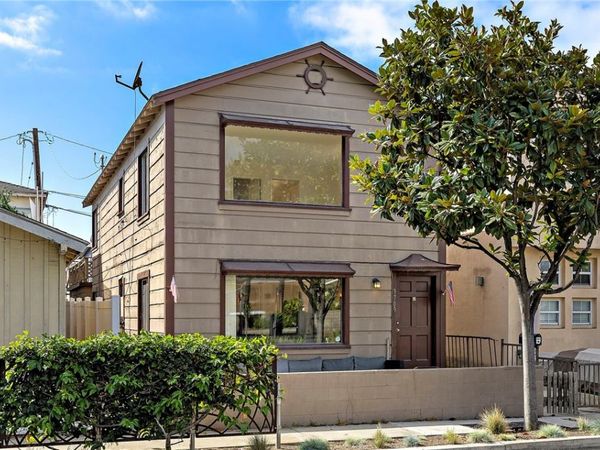 3709 W Balboa , Newport Beach, CA 92663