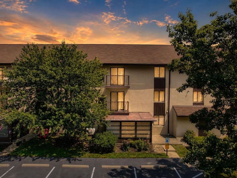 3941 Karl Road , Unit 319, Columbus, OH 43224 Photo 2