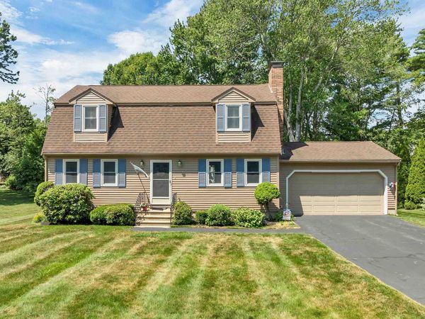 76 Presidential Circle, Hampton, NH 03842
