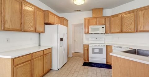 31 Aruba Cir, Sacramento, CA 95823 Photo