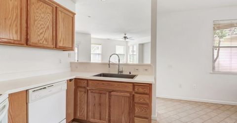 31 Aruba Cir, Sacramento, CA 95823 Photo