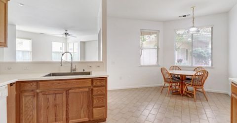 31 Aruba Cir, Sacramento, CA 95823 Photo