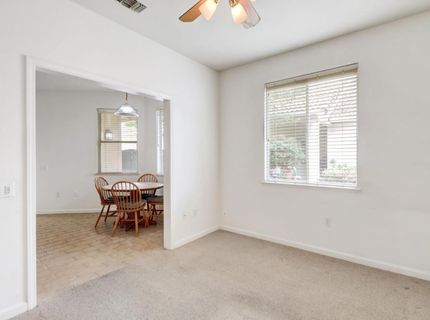 31 Aruba Cir, Sacramento, CA 95823 Photo