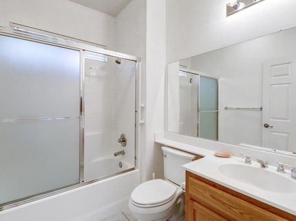 31 Aruba Cir, Sacramento, CA 95823 Photo