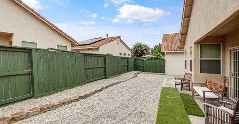 31 Aruba Cir, Sacramento, CA 95823 Photo