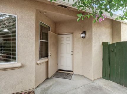 31 Aruba Cir, Sacramento, CA 95823 Photo