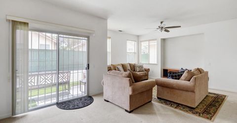 31 Aruba Cir, Sacramento, CA 95823 Photo