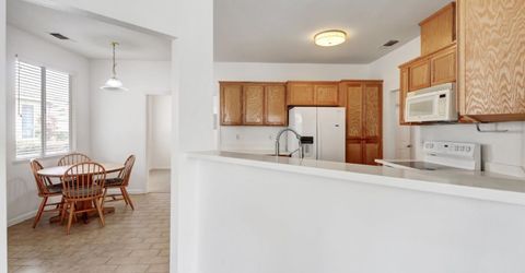31 Aruba Cir, Sacramento, CA 95823 Photo