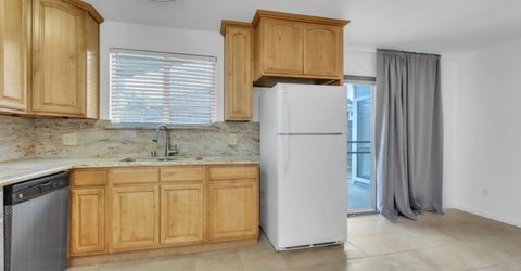 8617 Tiogawoods Dr, Sacramento, CA 95828 Photo