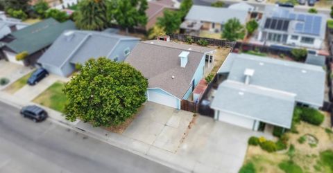 8617 Tiogawoods Dr, Sacramento, CA 95828 Photo