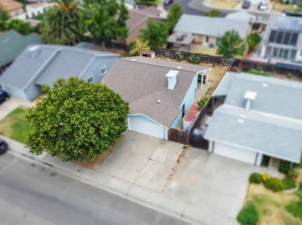 8617 Tiogawoods Dr, Sacramento, CA 95828 Photo