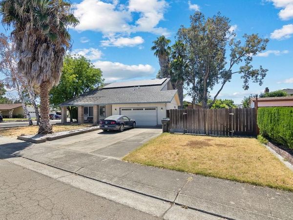 4017 Chatsworth Cir, Stockton, CA 95209