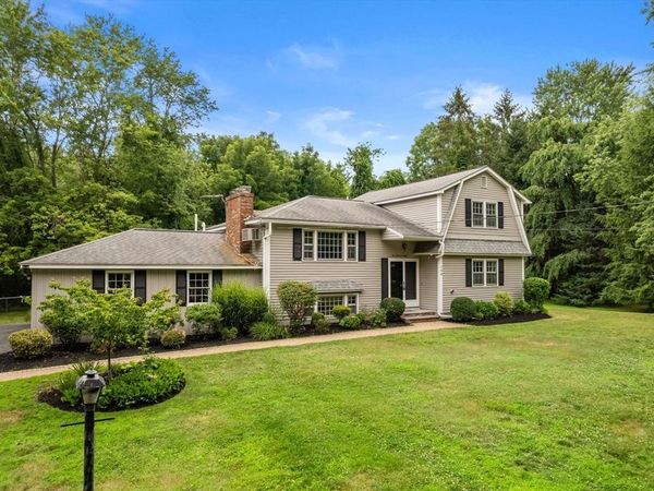 108 Greenwood Rd, Andover, MA 01810