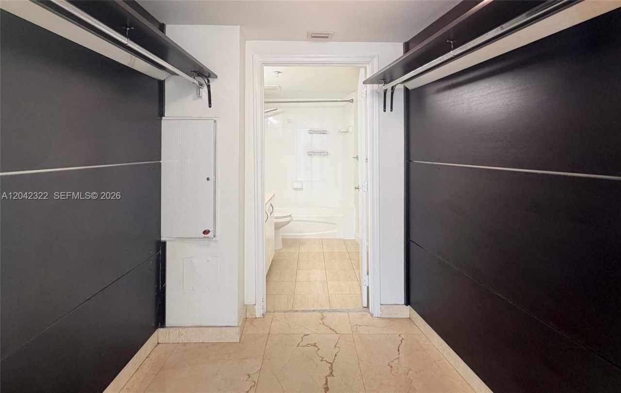 1750 N Bayshore Dr, Unit 1814, Miami, FL 33132 Photo