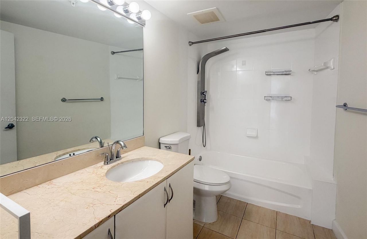 1750 N Bayshore Dr, Unit 1814, Miami, FL 33132 Photo