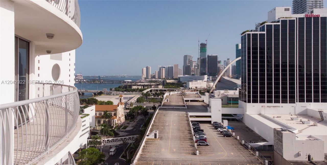 1750 N Bayshore Dr, Unit 1814, Miami, FL 33132 Photo