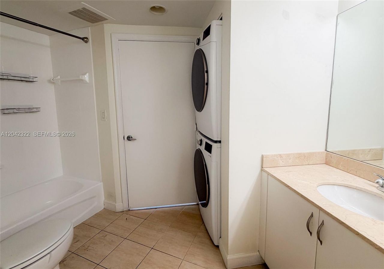 1750 N Bayshore Dr, Unit 1814, Miami, FL 33132 Photo