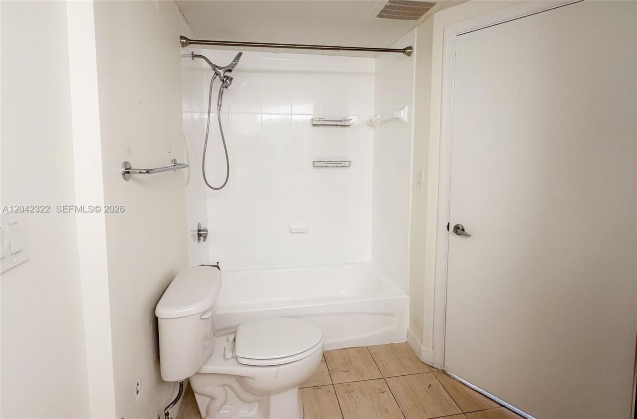 1750 N Bayshore Dr, Unit 1814, Miami, FL 33132 Photo