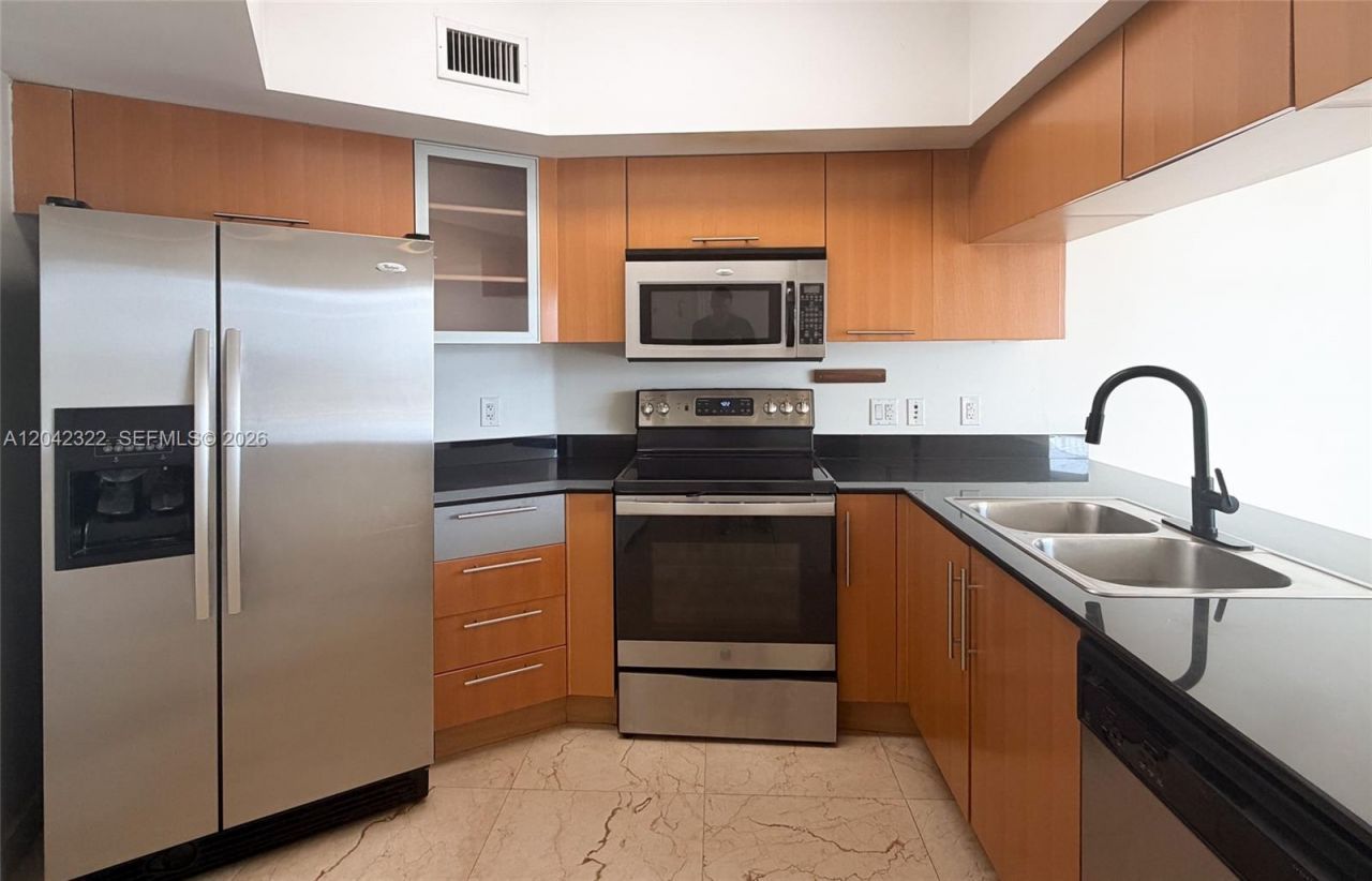 1750 N Bayshore Dr, Unit 1814, Miami, FL 33132 Photo