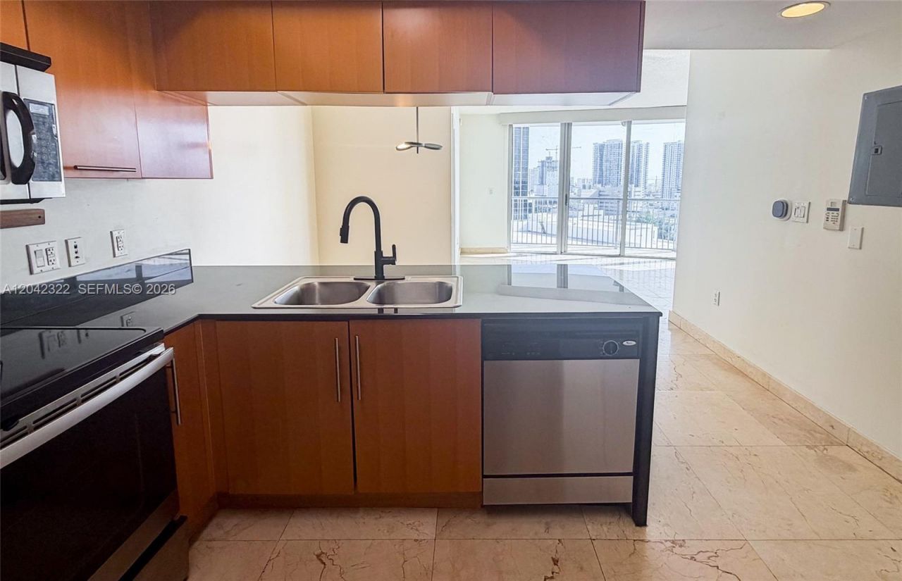 1750 N Bayshore Dr, Unit 1814, Miami, FL 33132 Photo