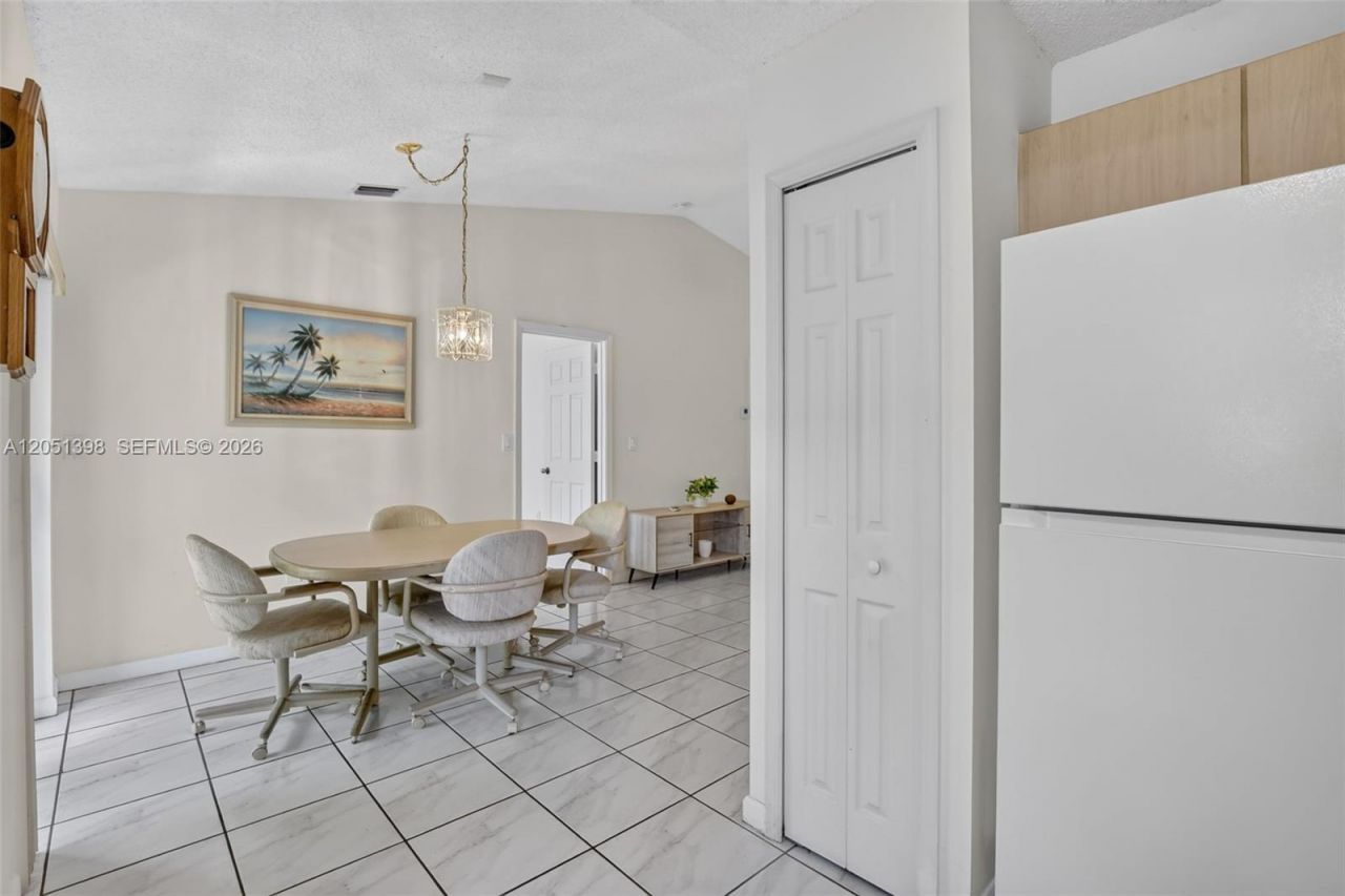 14147 N Forest Oak Cir, Davie, FL 33325 Photo