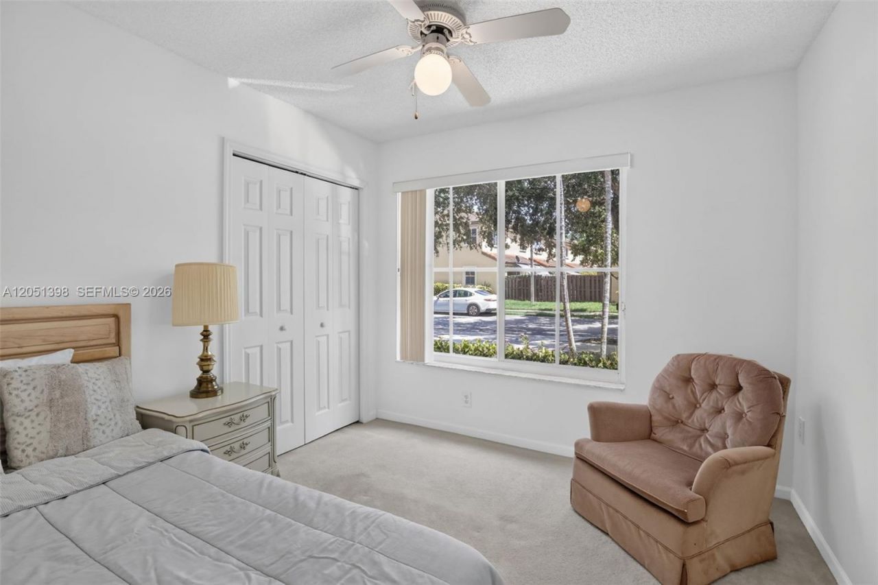 14147 N Forest Oak Cir, Davie, FL 33325 Photo