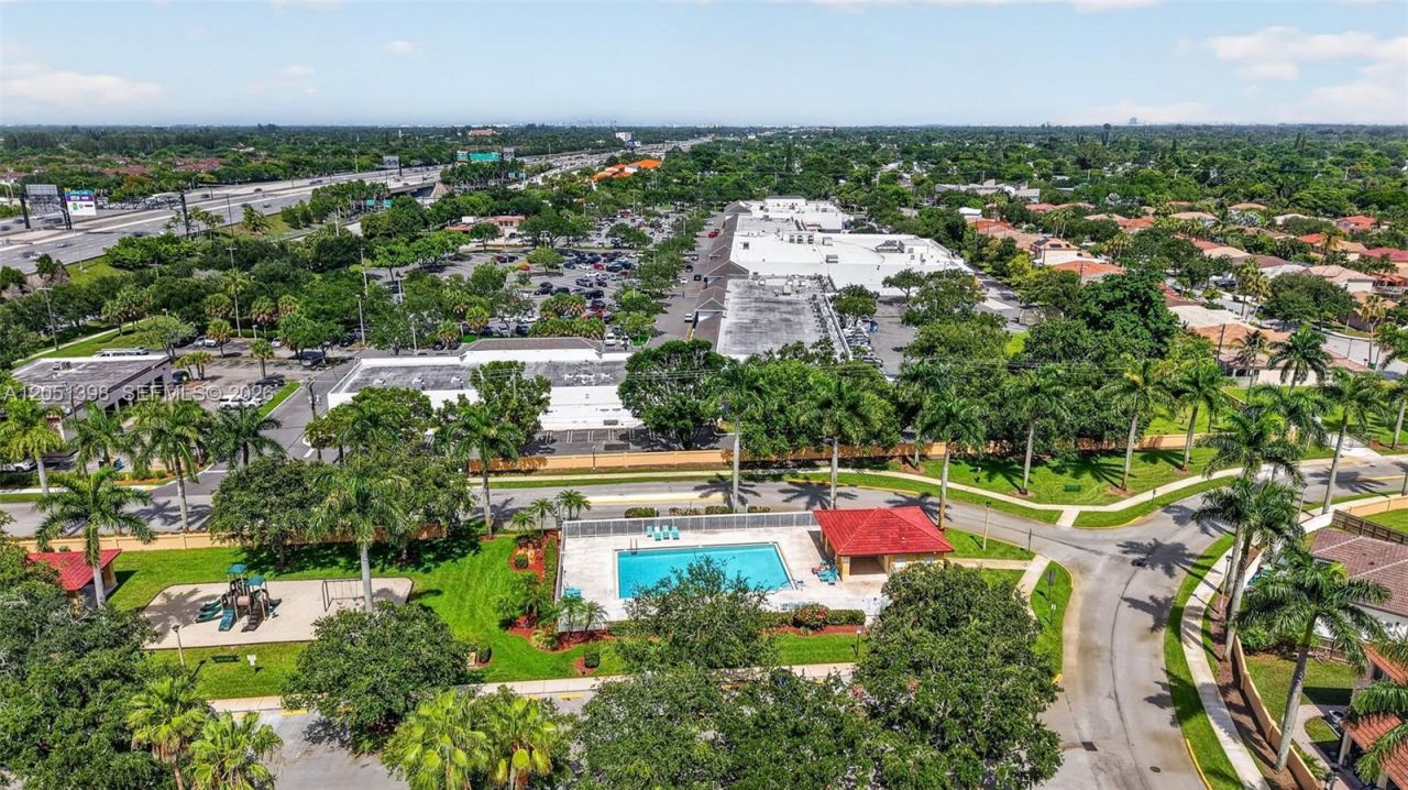 14147 N Forest Oak Cir, Davie, FL 33325 Photo
