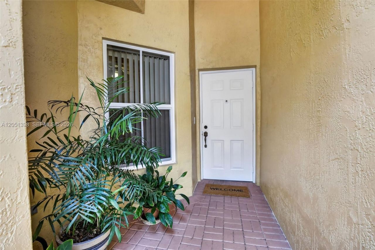 14147 N Forest Oak Cir, Davie, FL 33325 Photo