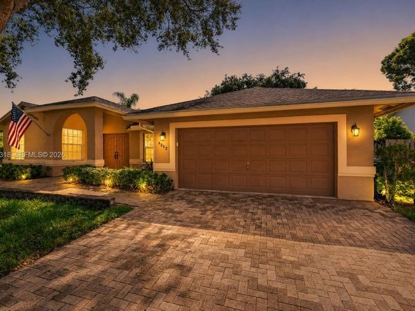 4252 SW 78th Dr , Davie, FL 33328