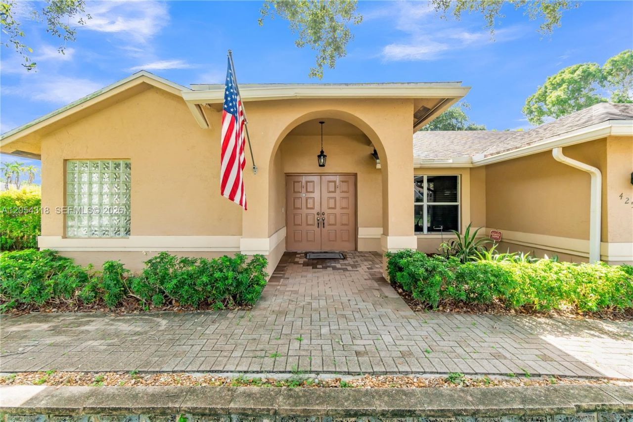 4252 SW 78th Dr , Davie, FL 33328 Photo