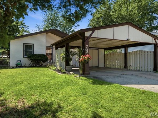 2470 Jenkee Drive, Florissant, MO 63031