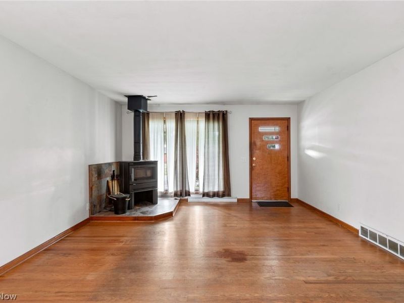 917 35th Street NW, Canton, OH 44709 Photo 5