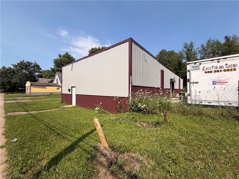 1600 Albert Street, Youngstown, OH 44505 Photo 4