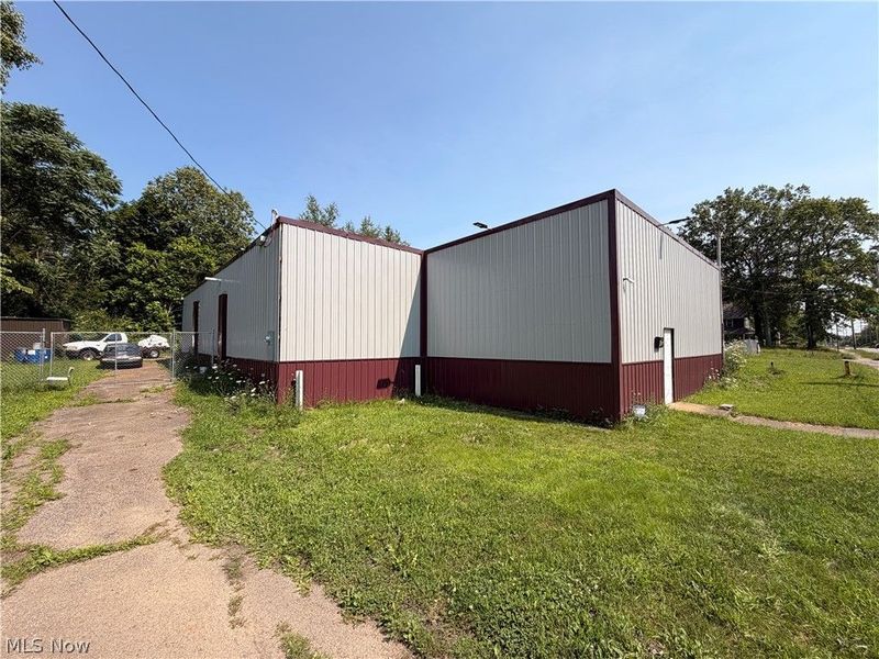 1600 Albert Street, Youngstown, OH 44505 Photo 8