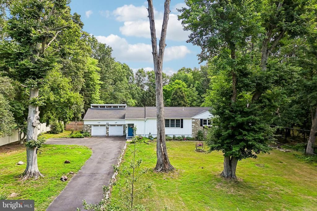 2129 HERBLEW ROAD, WARRINGTON, PA 18976
