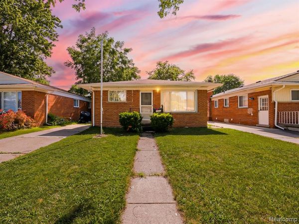 6558 Berwyn Street, Dearborn, MI 48127