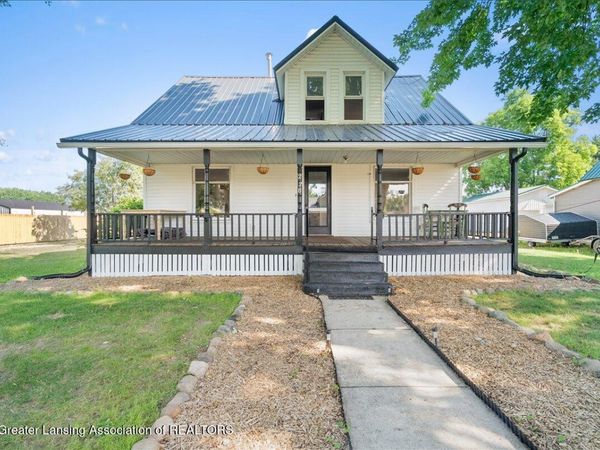 228 W Burton Street, Pompeii, MI 48874
