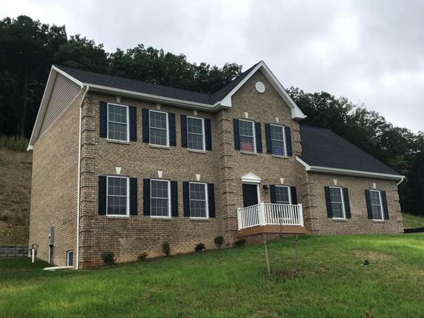 4240 Campbell View LN , Roanoke, VA 24018
