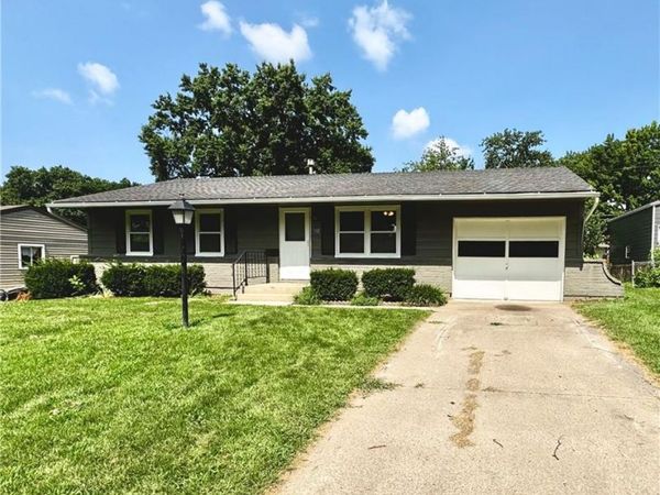 902 UTE Street, Independence, MO 64056