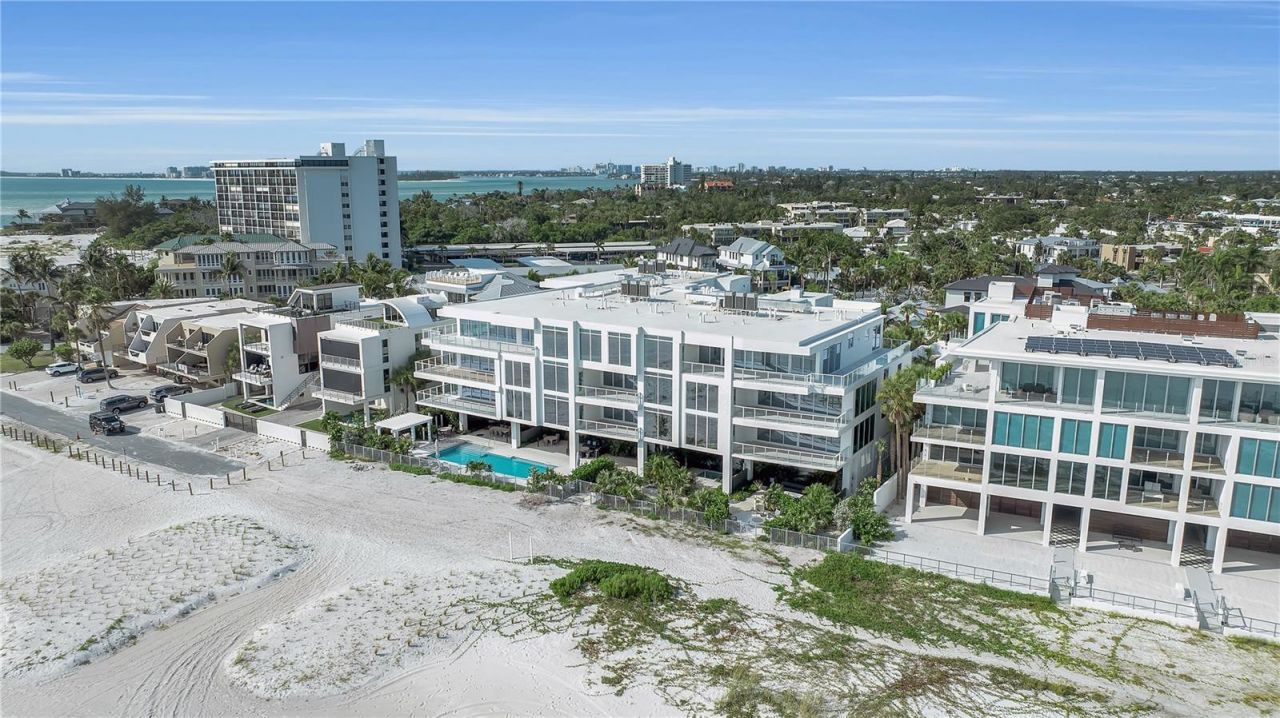 70 Avenida Veneccia, Unit 204, Sarasota, FL 34242 Photo
