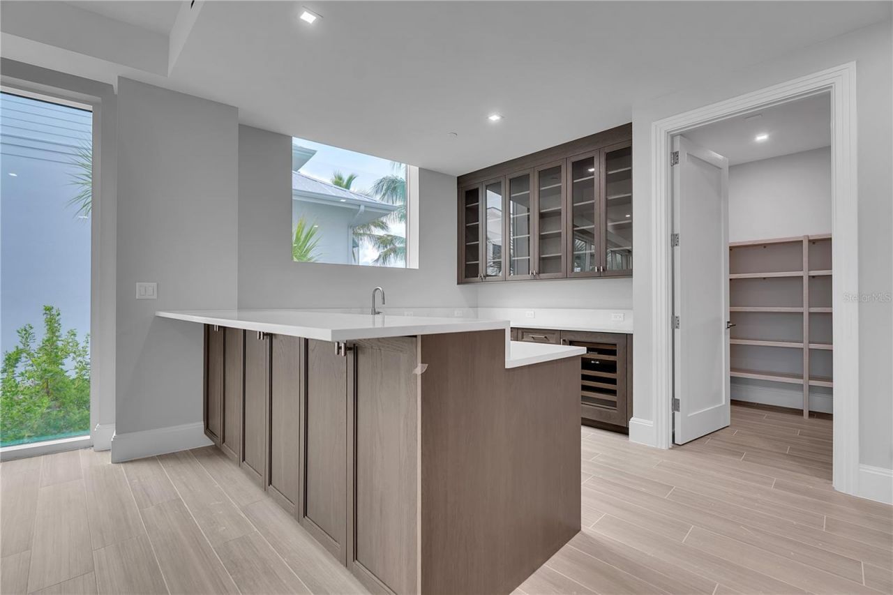 70 Avenida Veneccia, Unit 204, Sarasota, FL 34242 Photo