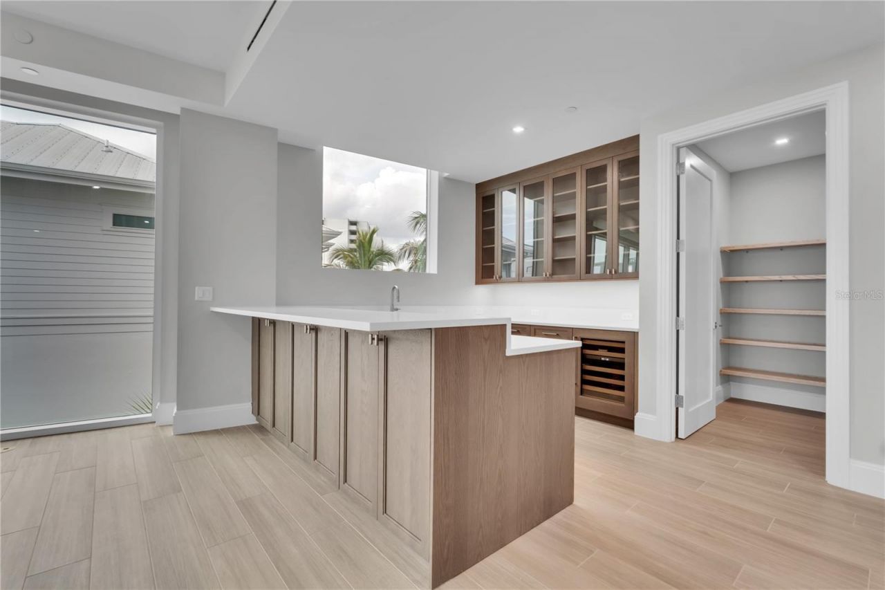70 Avenida Veneccia, Unit 304, Sarasota, FL 34242 Photo
