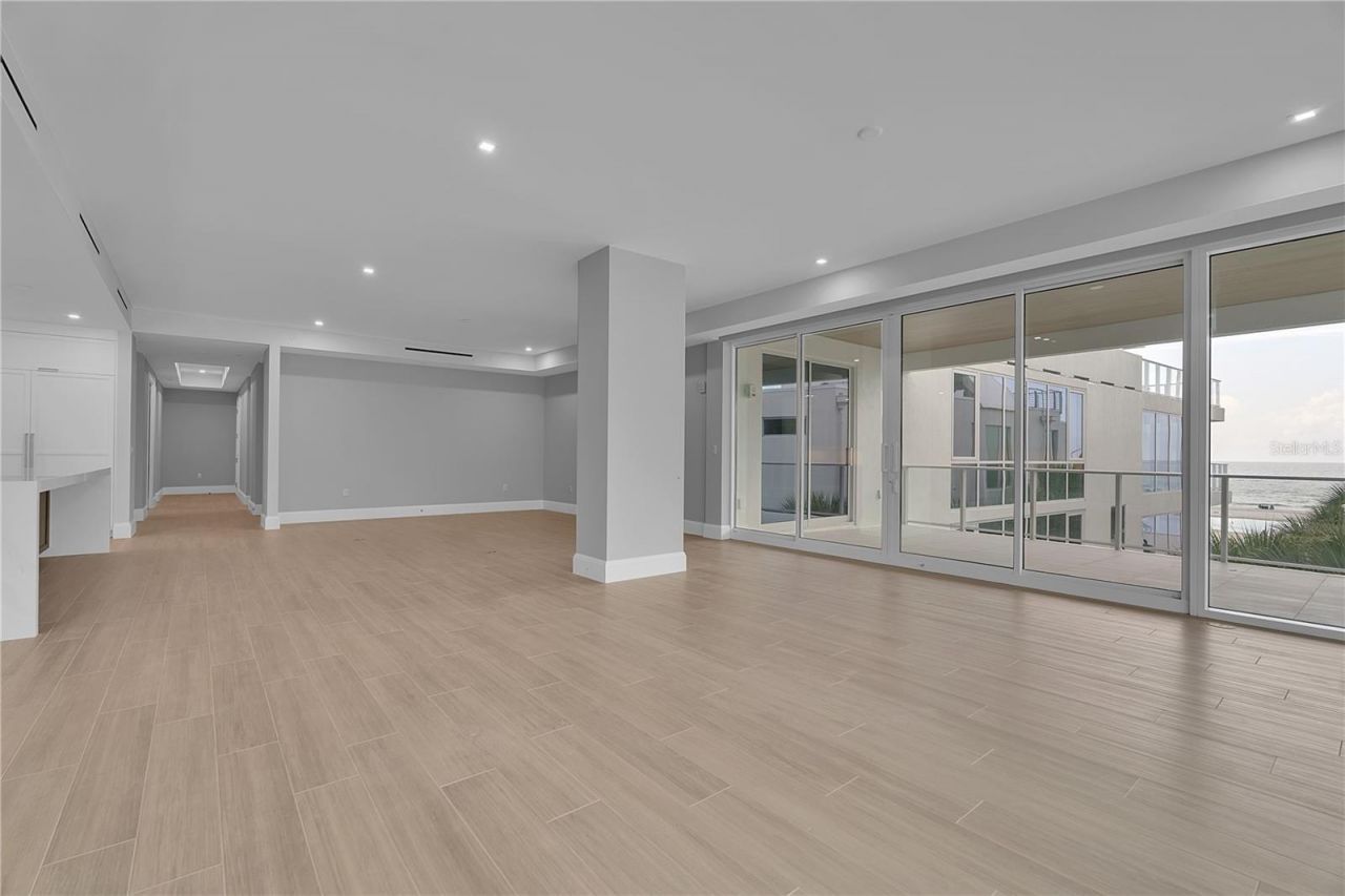 70 Avenida Veneccia, Unit 304, Sarasota, FL 34242 Photo